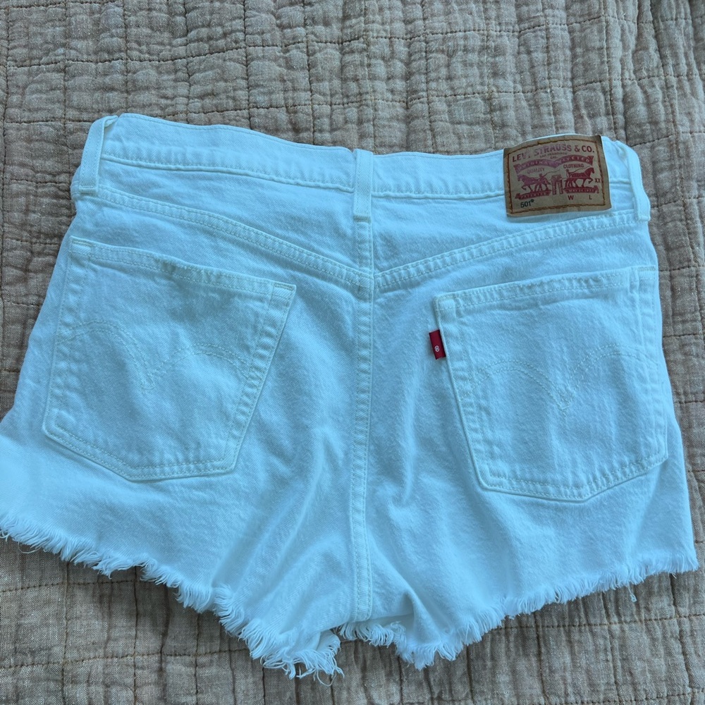 LEVI white shorts - size 27